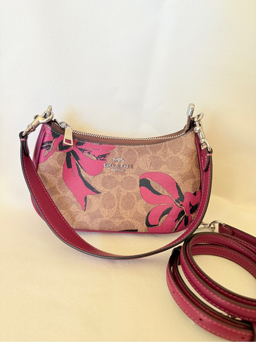 NWT Coach CY733 Teri Mini Bow Print Crossbody Bag Signature Bows Purse